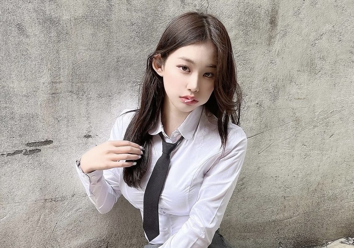 20歲的韓國性感女神：〖神世熙〗갓세희如何以制服舞與反差感征服全網？